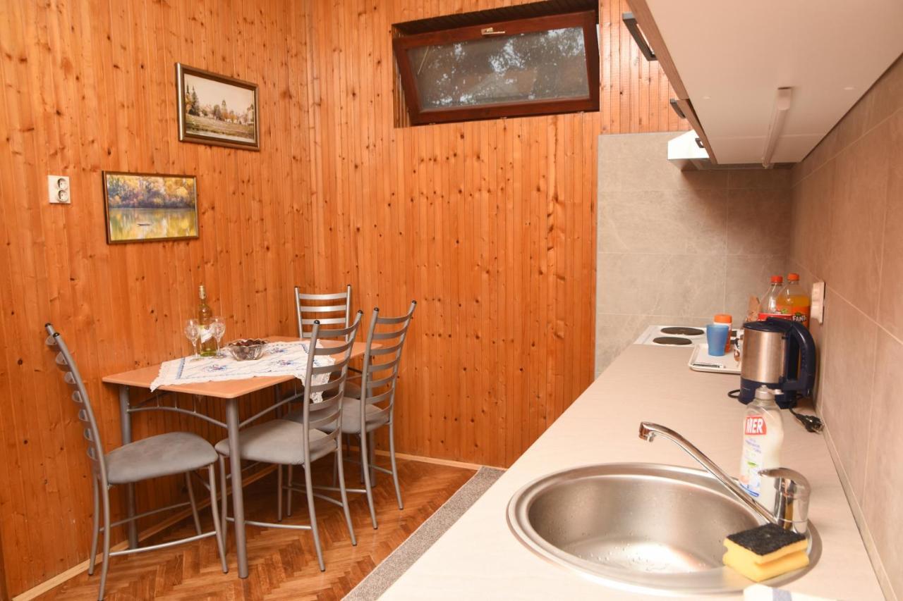 Apartman Woolf Senta Exterior photo